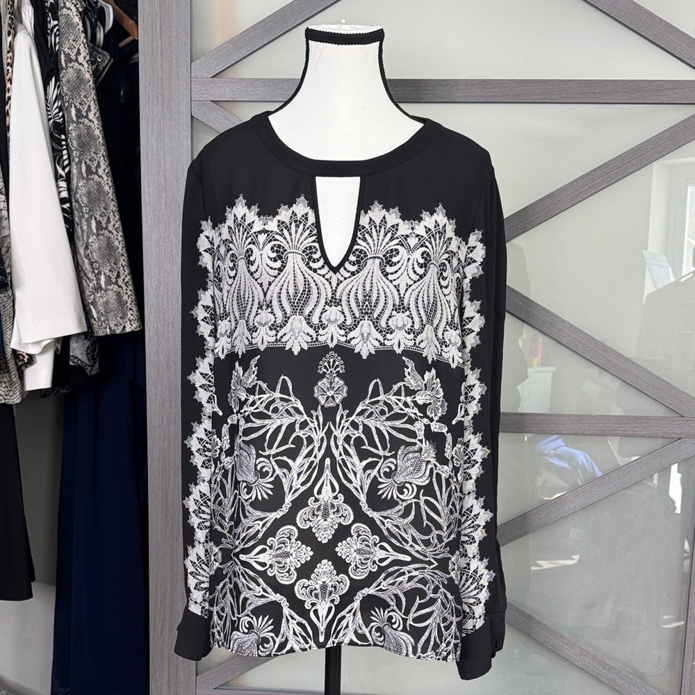 BCBGMaxAzria Black and White Patterned Blouse